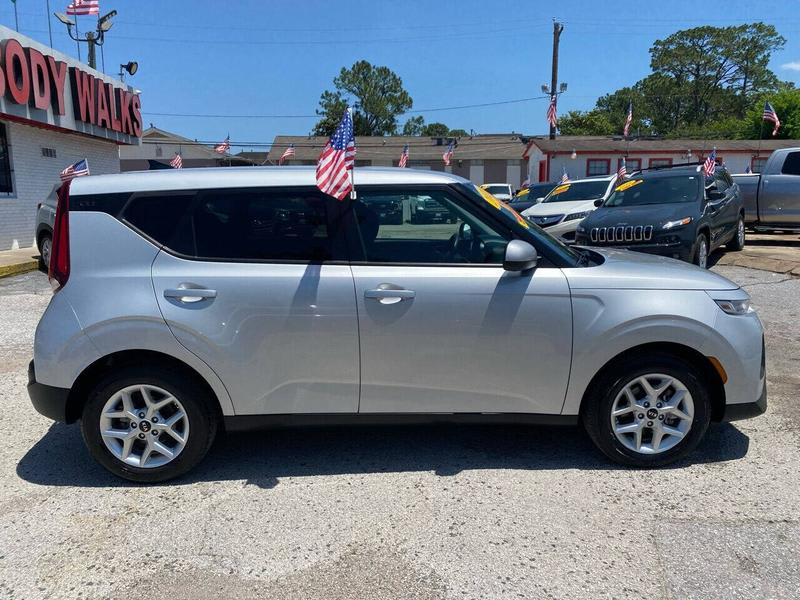 Kia Soul 2021 price $19,995