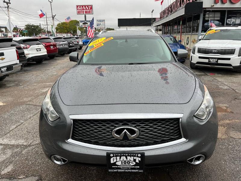 Infiniti QX70 2017 price $17,995