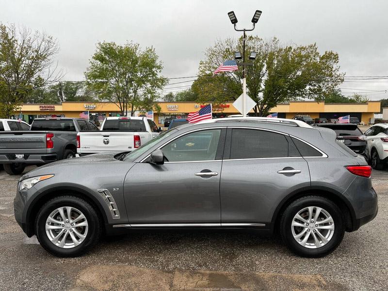 Infiniti QX70 2017 price $17,995