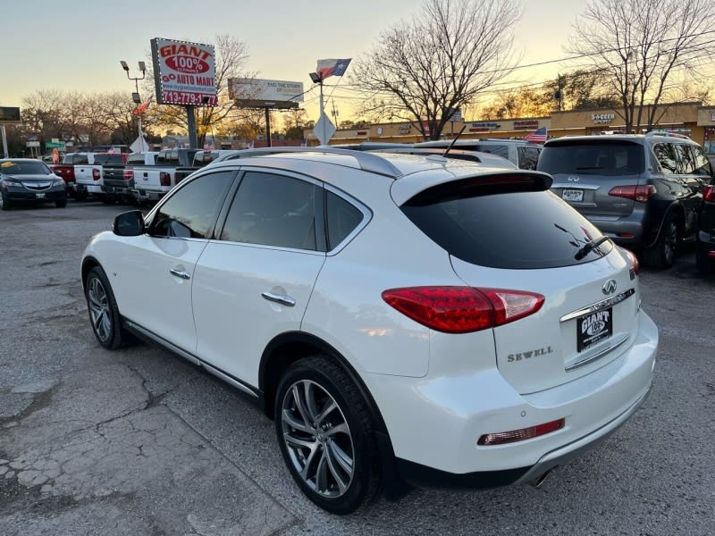 Infiniti QX50 2016 price $17,995