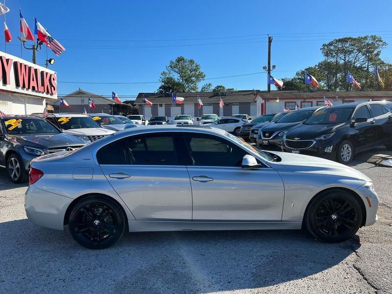 BMW 3 Series 2018 price $12,995