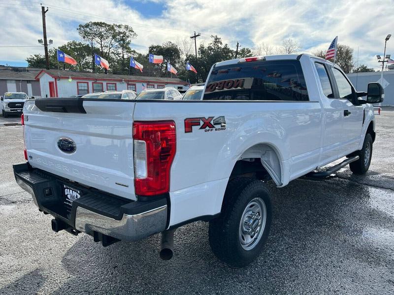 Ford F-250 Super Duty 2017 price $19,995