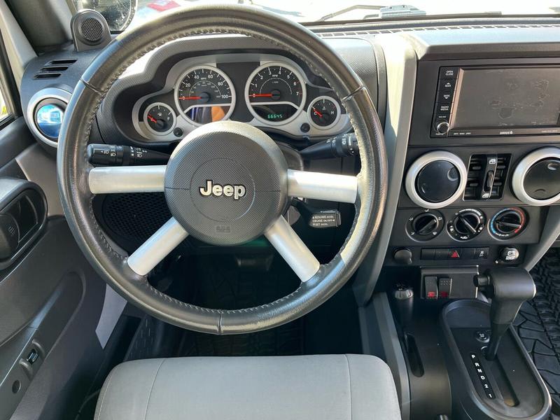 Jeep Wrangler Unlimited 2010 price $19,995