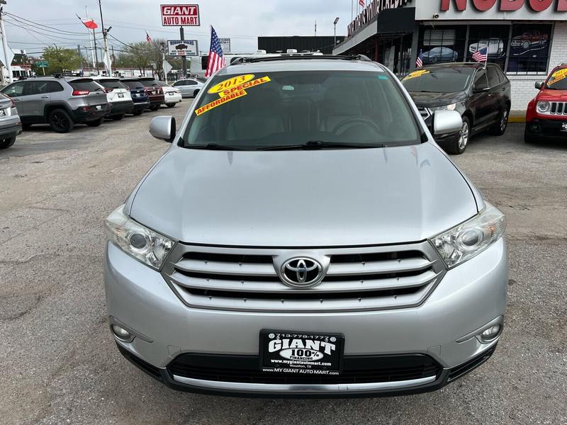 Toyota Highlander 2013 price $15,995