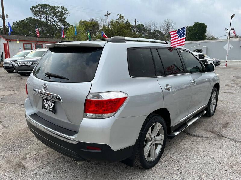 Toyota Highlander 2013 price $15,995