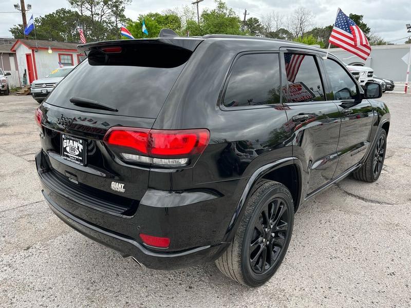 Jeep Grand Cherokee 2018 price $19,995