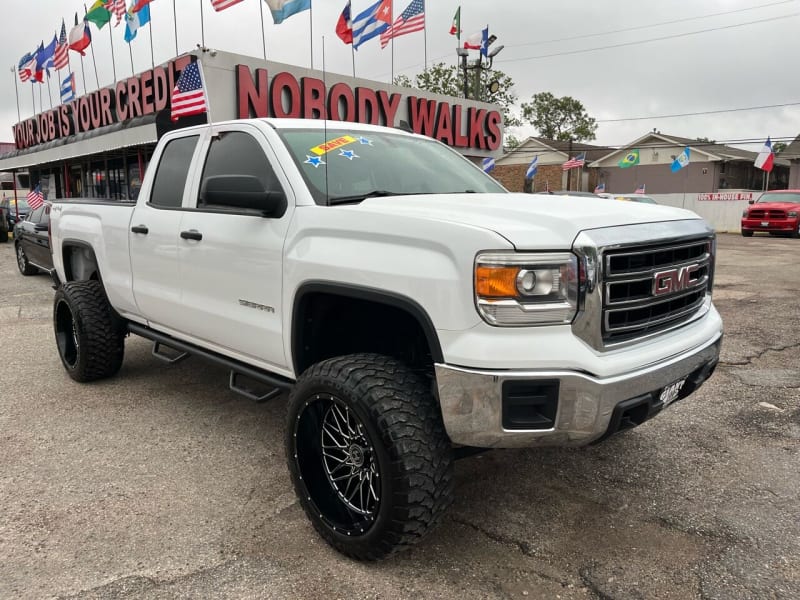 GMC Sierra 1500 2015 price $19,995