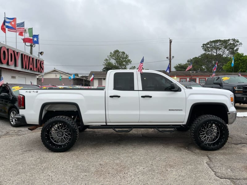 GMC Sierra 1500 2015 price $19,995