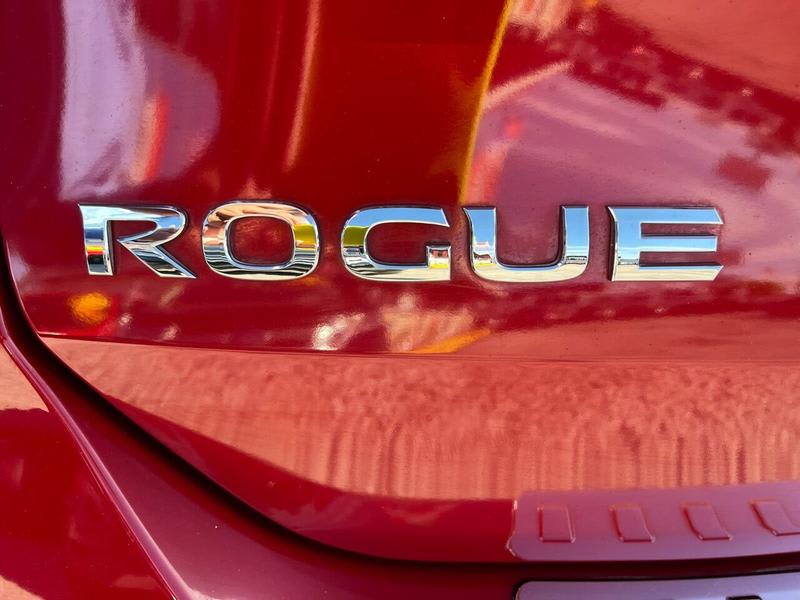 Nissan Rogue 2017 price $15,995