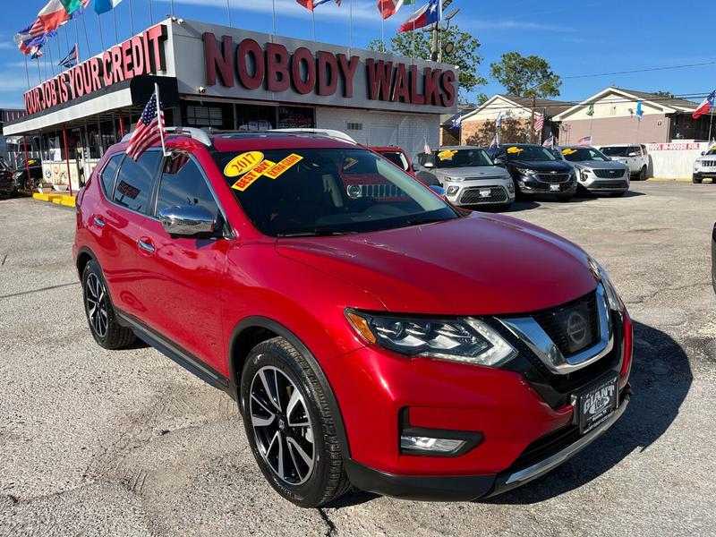 Nissan Rogue 2017 price $15,995