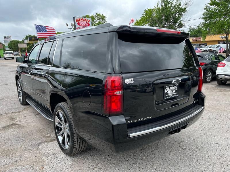 Chevrolet Suburban 2017 price $25,995