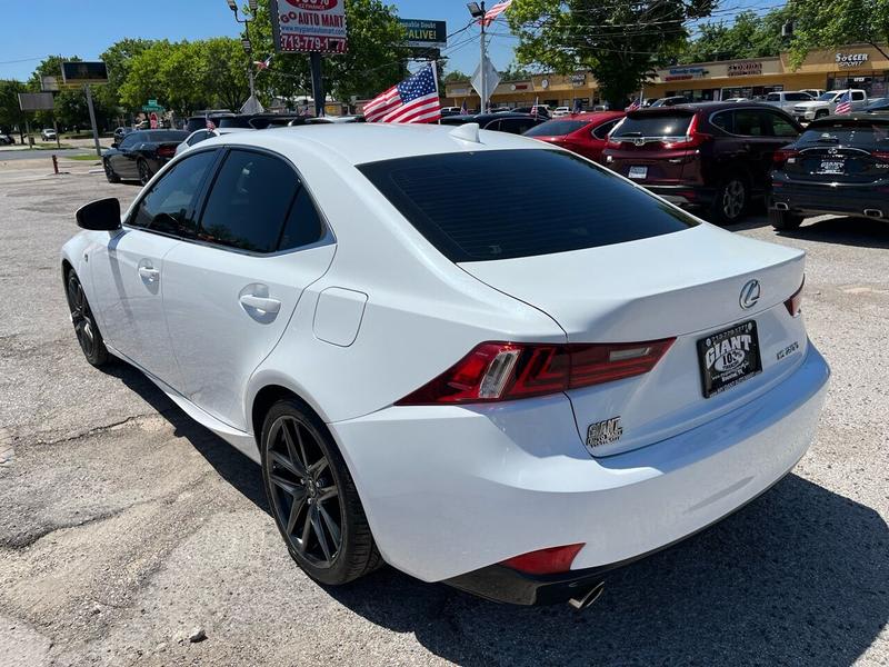 Lexus IS 200t 2016 price $18,995