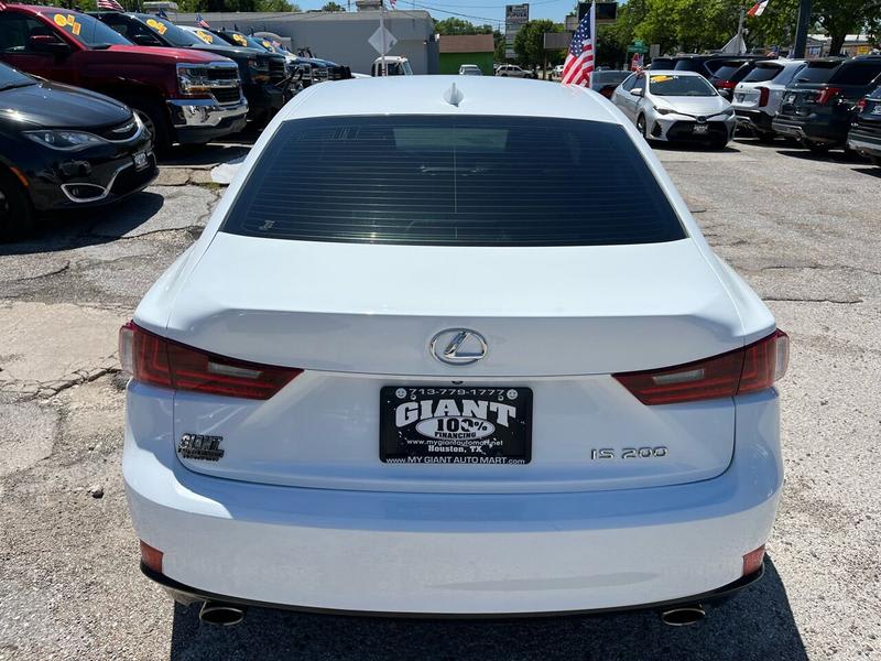 Lexus IS 200t 2016 price $18,995