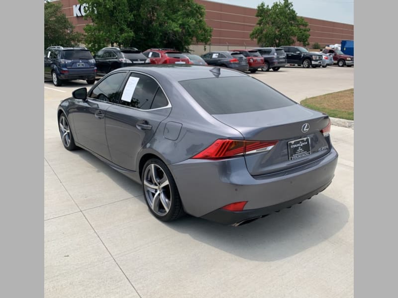 Lexus IS 2017 price $16,450