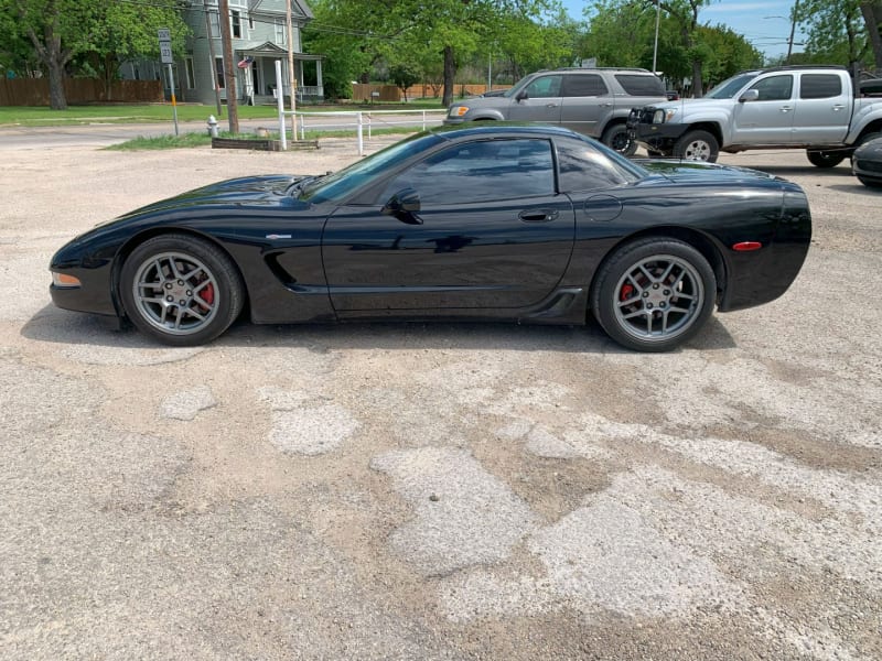 Chevrolet Corvette 2001 price $15,950