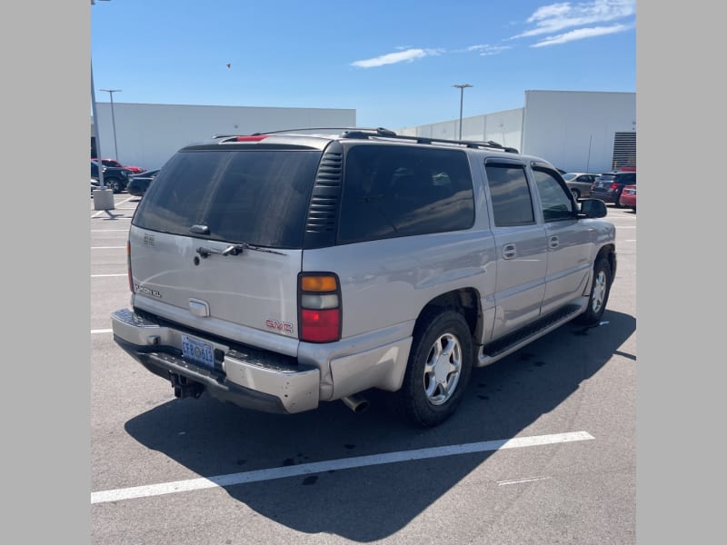 GMC Yukon XL Denali 2006 price $9,000