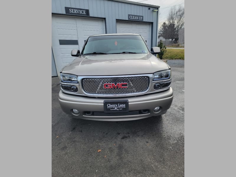 GMC DENALI 2001 price $7,995