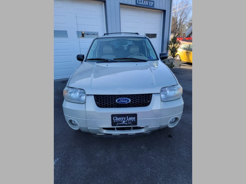 FORD ESCAPE 2005 price $4,995