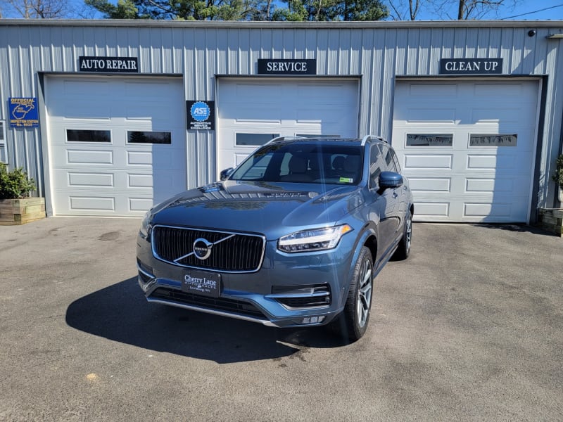 VOLVO XC90 2018 price $25,900