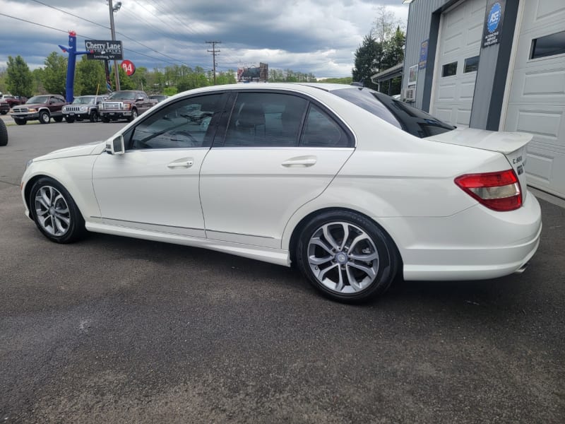 MERCEDES-BENZ C-CLASS 2011 price $10,800