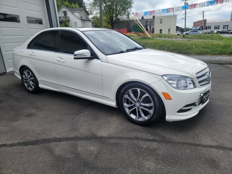 MERCEDES-BENZ C-CLASS 2011 price $10,800