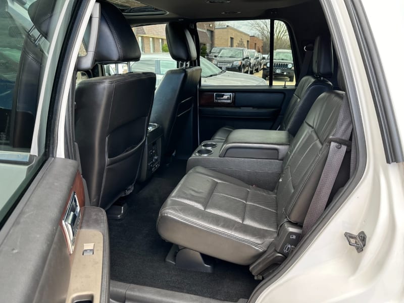 Lincoln Navigator 2012 price $10,995