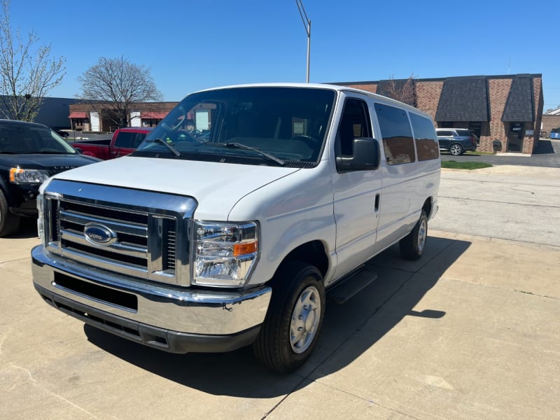 Ford Econoline Wagon 2014 price $19,995