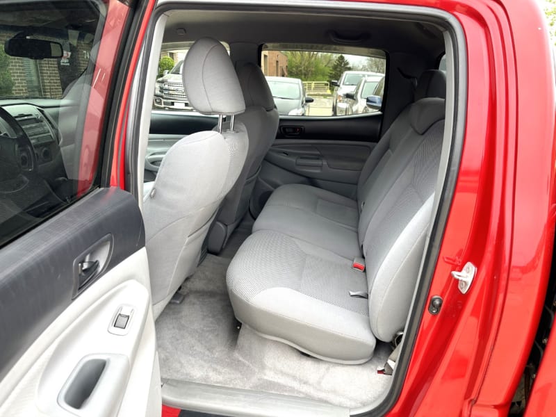 Toyota Tacoma 2010 price $18,995