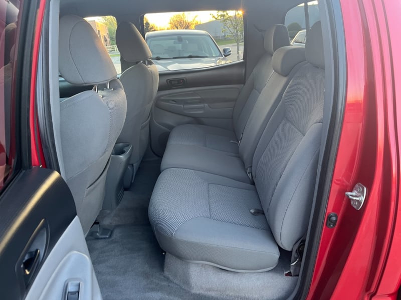 Toyota Tacoma 2010 price $18,995