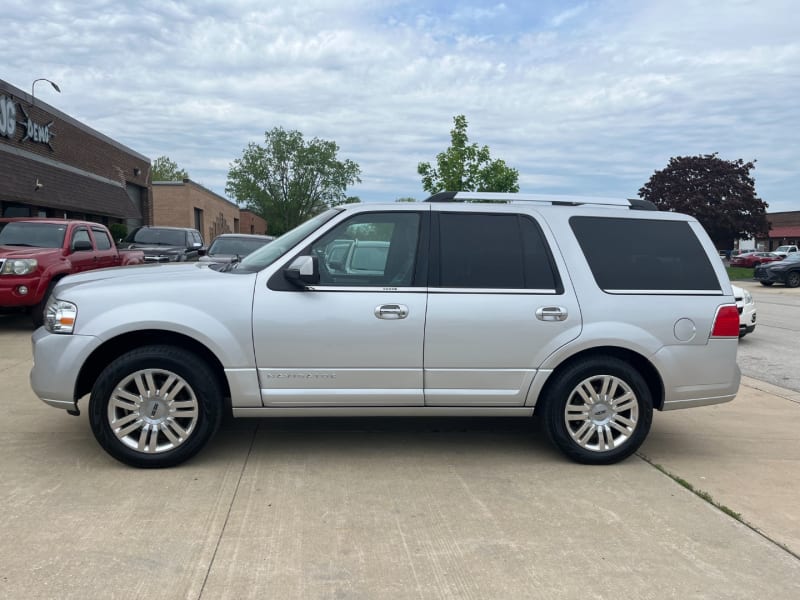 Lincoln Navigator 2014 price $13,695