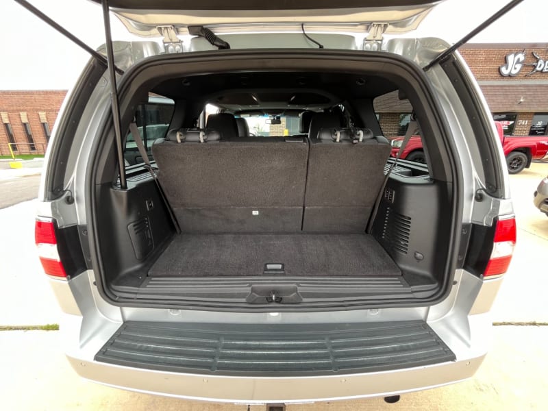 Lincoln Navigator 2014 price $13,695