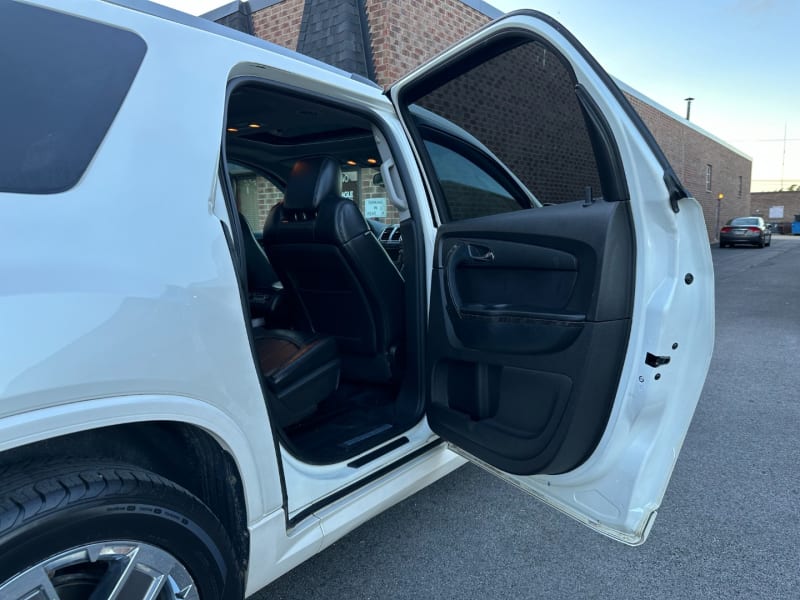 GMC Acadia 2012 price $10,995