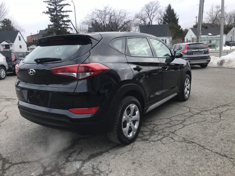 Hyundai Tucson 2018 price $15,995