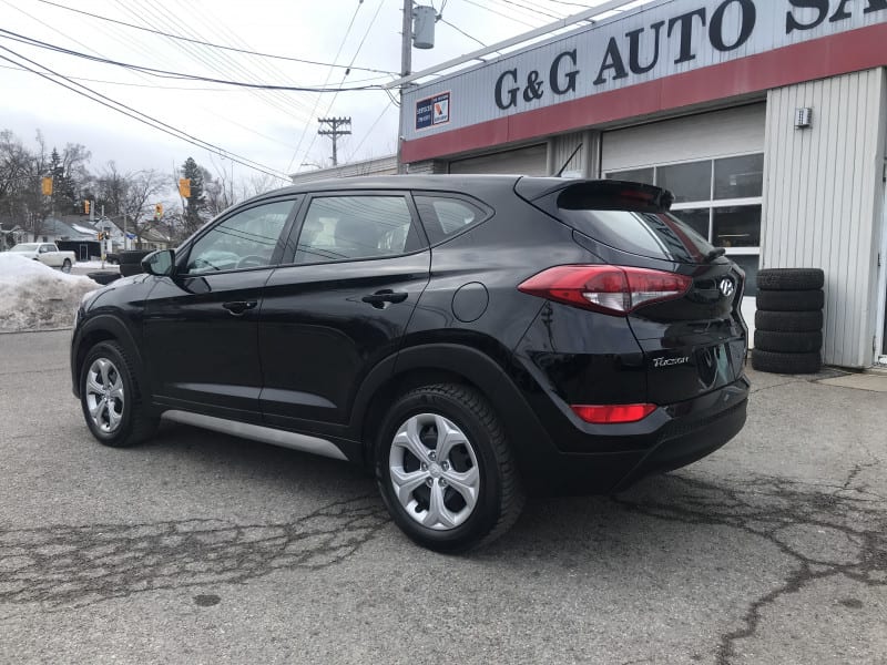 Hyundai Tucson 2018 price $15,995