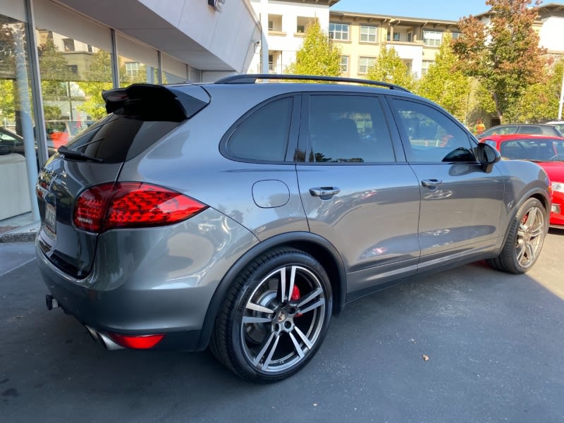 Porsche Cayenne 2013 price $39,750