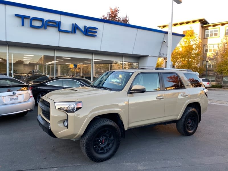 Toyota 4RUNNER SR5/LTD/TRLPR/TRD 2016 price $45,999