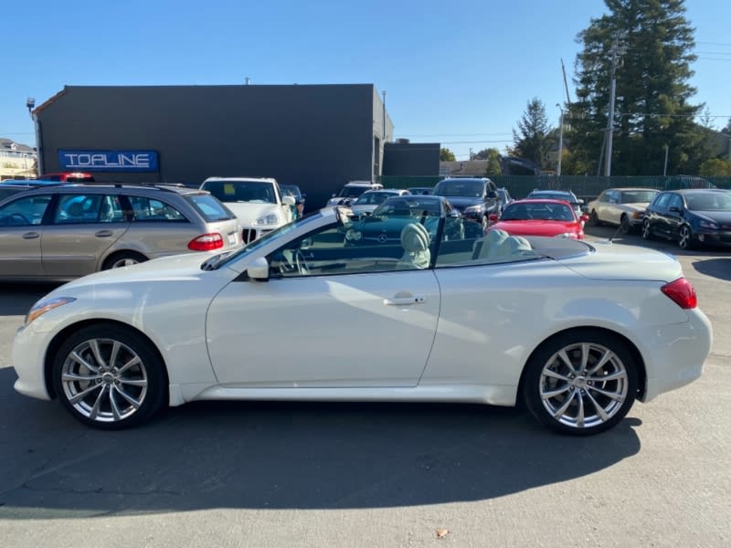 Infiniti G37 Convertible 2010 price $17,499