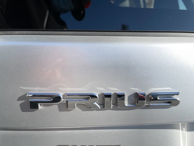 Toyota Prius 2014 price $9,850