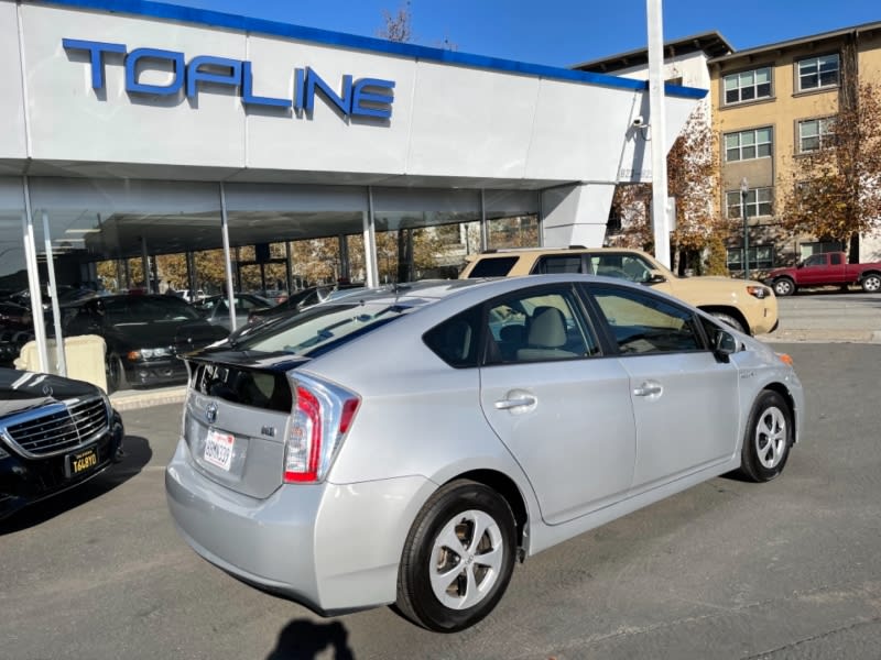 Toyota Prius 2014 price $9,850