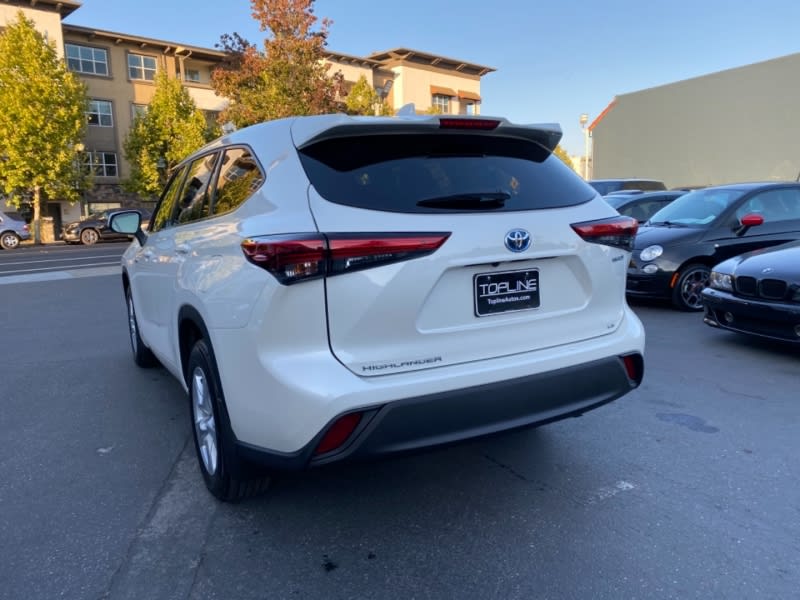 Toyota Highlander 2020 price $42,500