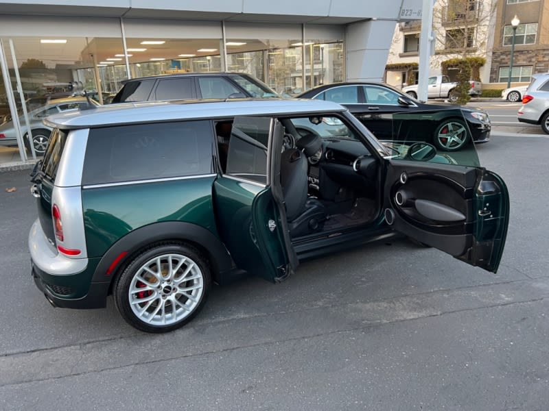 Mini Cooper Clubman 2010 price $12,500