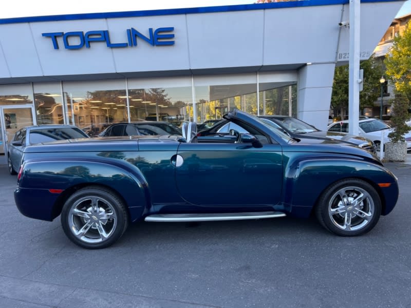 Chevrolet SSR 2005 price $21,900