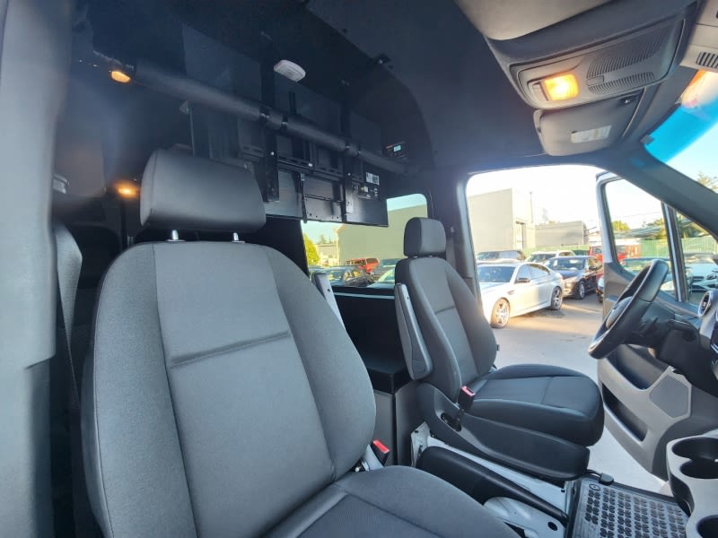 Mercedes-Benz Sprinter Van 2019 price $89,950