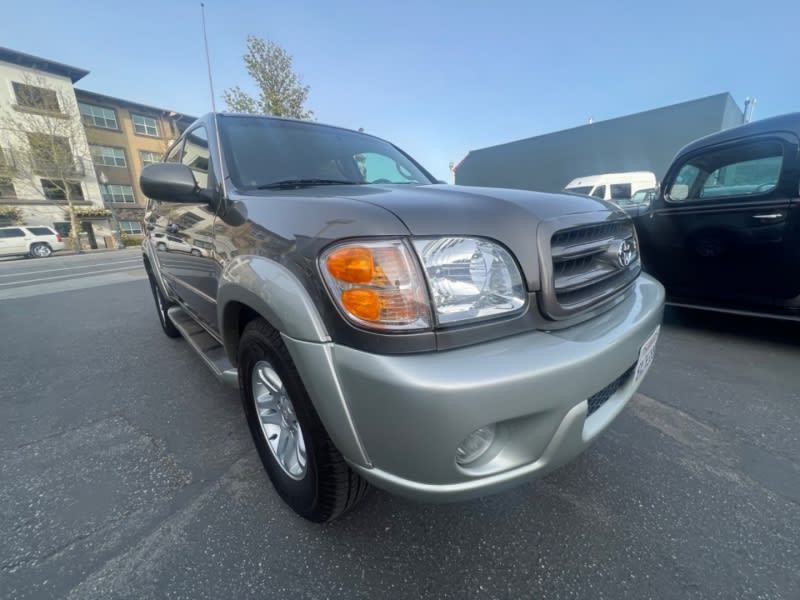 Toyota Sequoia 2003 price $7,800