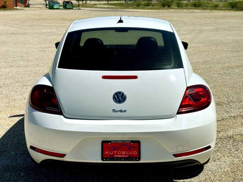 Volkswagen Beetle 2017 price $13,781