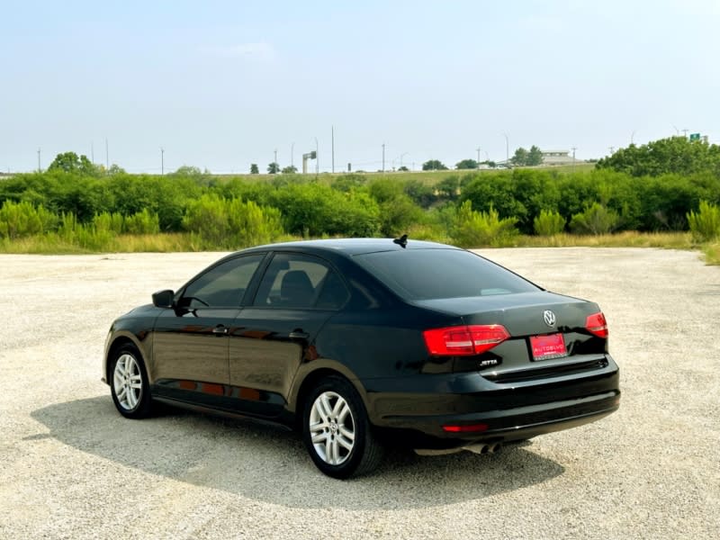 Volkswagen Jetta Sedan 2015 price $10,777