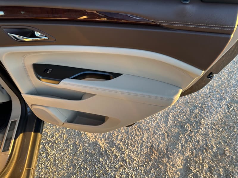 Cadillac SRX 2015 price $11,441