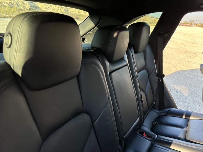 Porsche Cayenne 2016 price $18,941