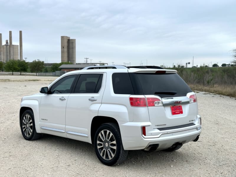 GMC Terrain 2016 price $14,997