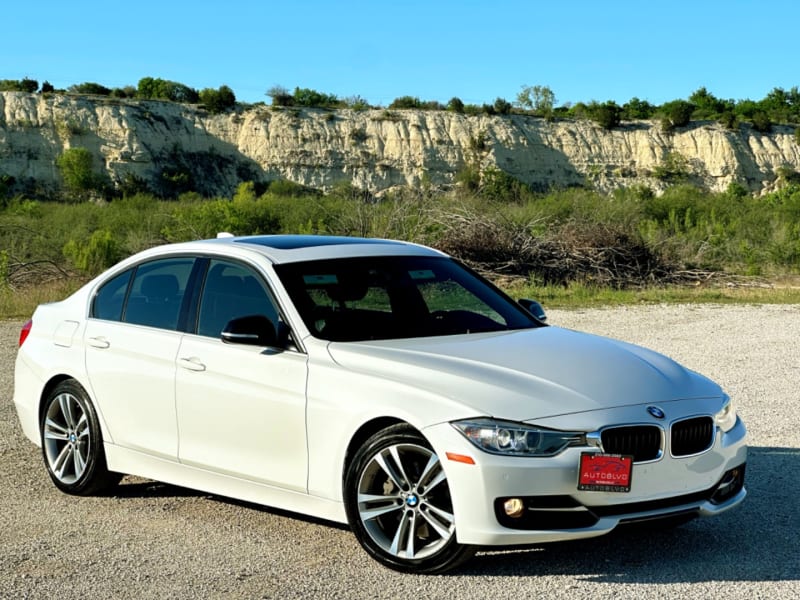 BMW 3-Series 2015 price $16,981